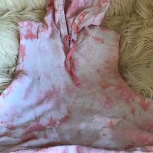 Side slit pink tie-die workout shirt